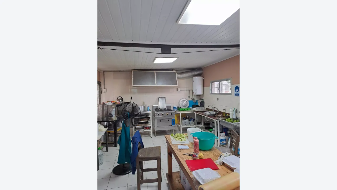 juntos-podemos-mejorar-la-alimentacion-de-80-jovenes-ayudanos-a-conseguir-una-heladera-20250317161718